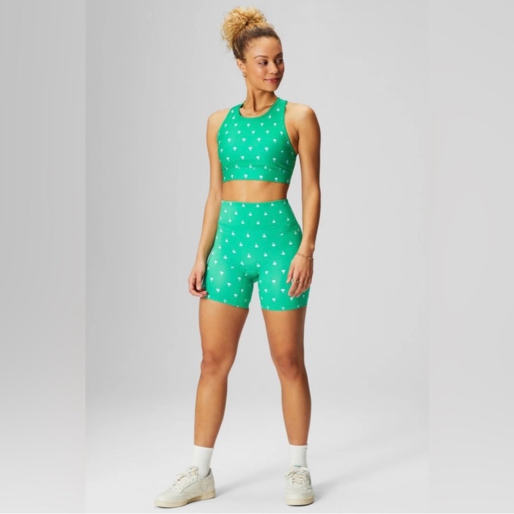 Fabletics Green Palm Print Sports Bra & Biker Short Set Sz M | NWOT